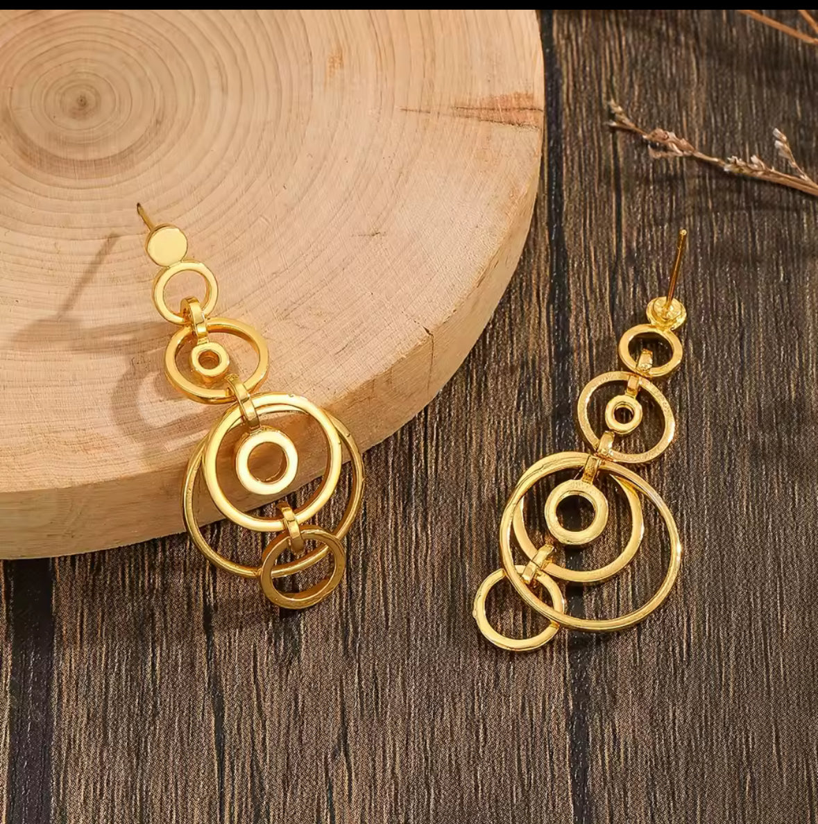 Small Geometric Gold Hollow Circle Earrings – Minimalist Hoop Studs for Women.