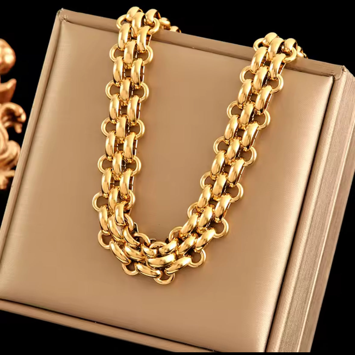 Statement Gold Large Link Stainless Steel Necklace & Bracelet Set – Chunky Chain Jewelry for Women.