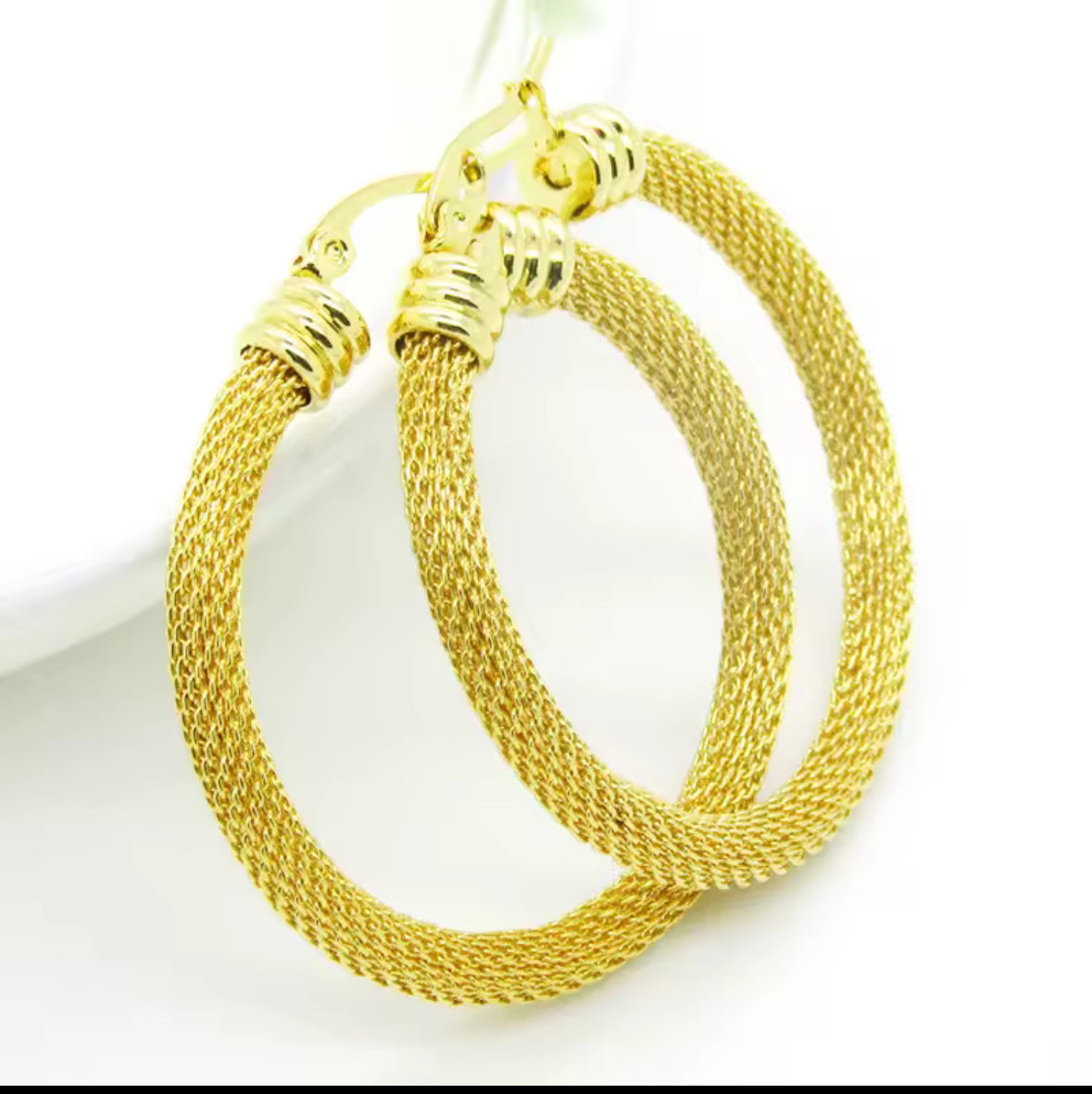 Stainless steel mash big hoop earrings.