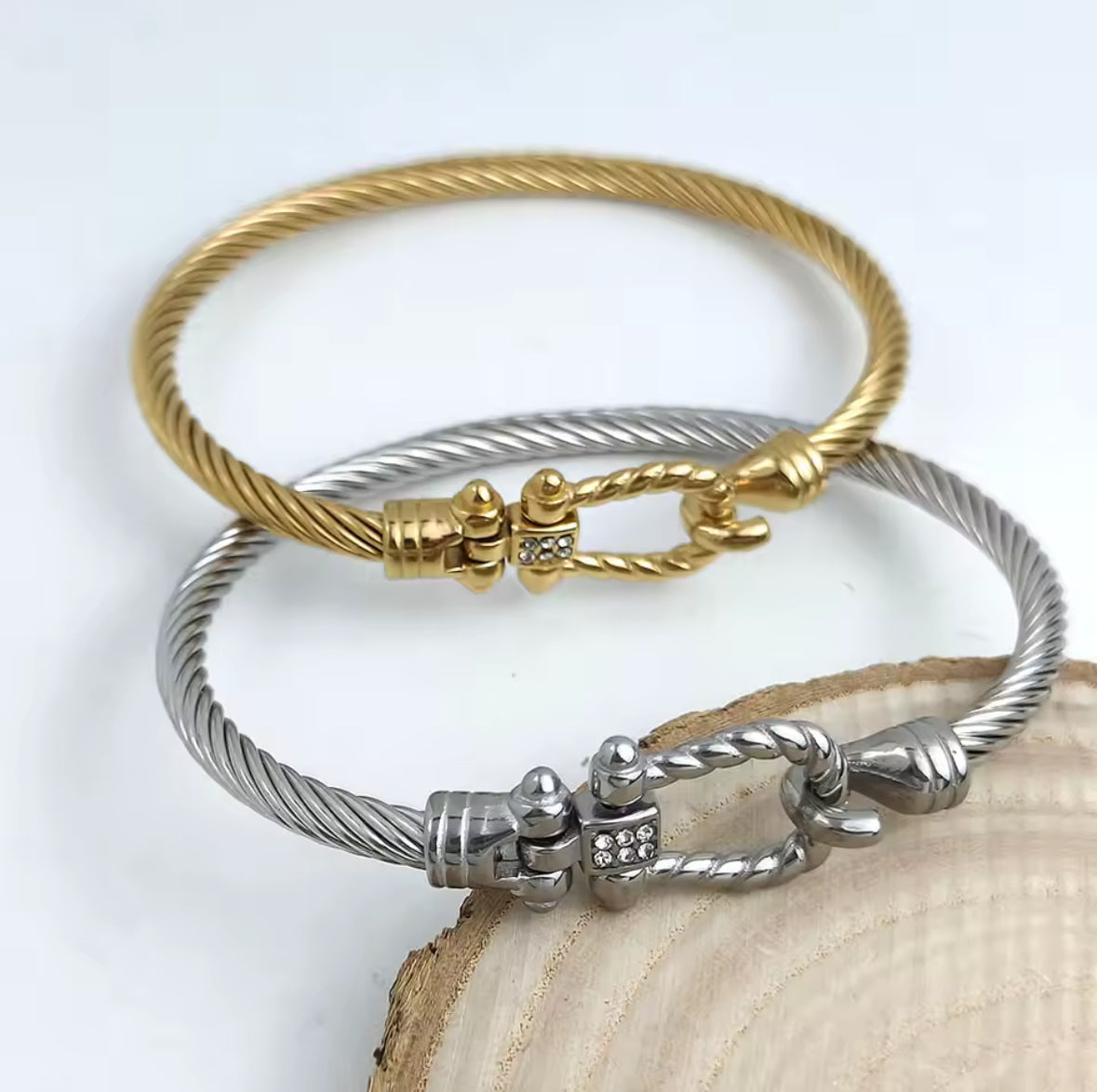 Gold Stainless Steel Wire Horseshoe Lock Bracelet – Designer-Inspired Button Clasp Bangle for Women.