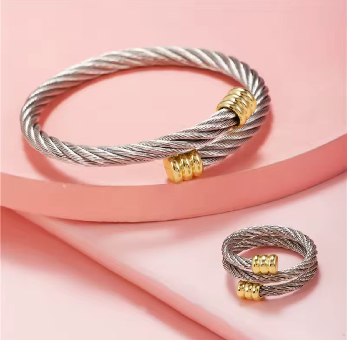 Bracelet and ring set..