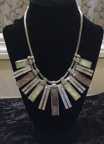 Picture of N99-ELEGANT STATEMENT NECKLACE