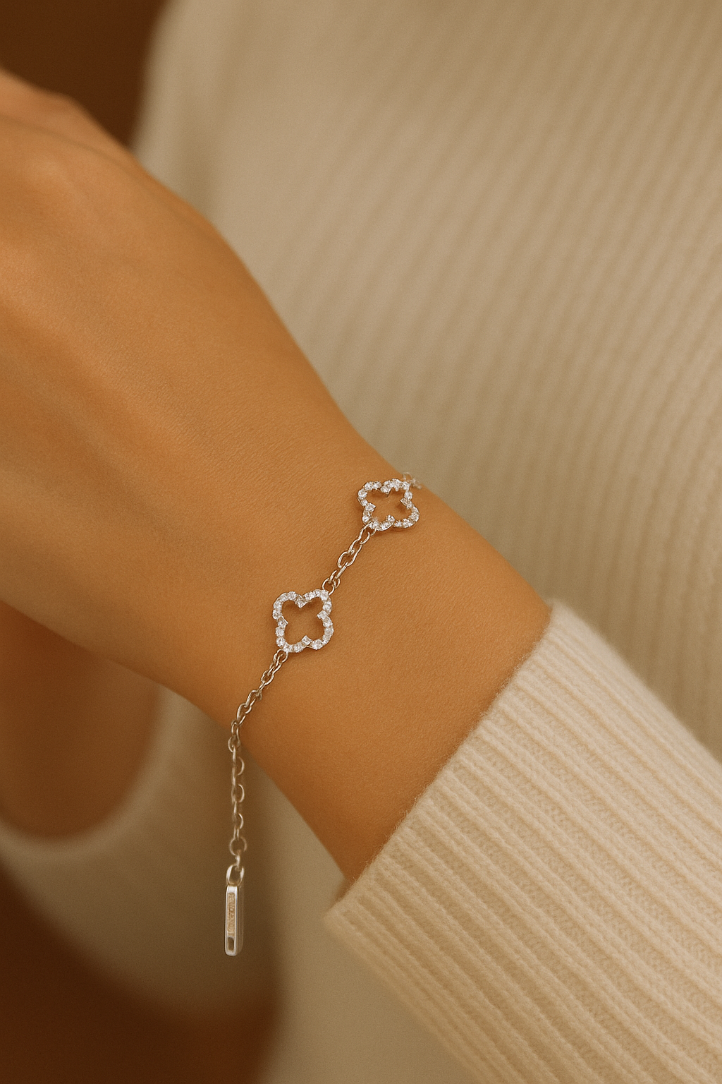 Gorgeous Four Leaf Hollow Clover Bracelet with in laid Zircon