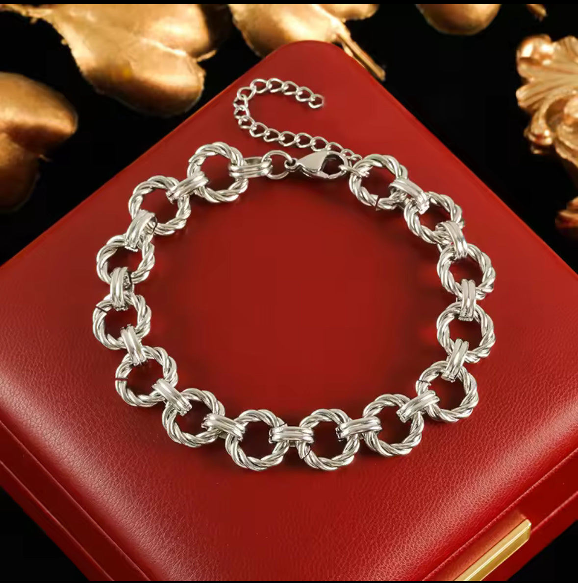 Silver stainless steel circular twisted link Necklace and bracelet set.