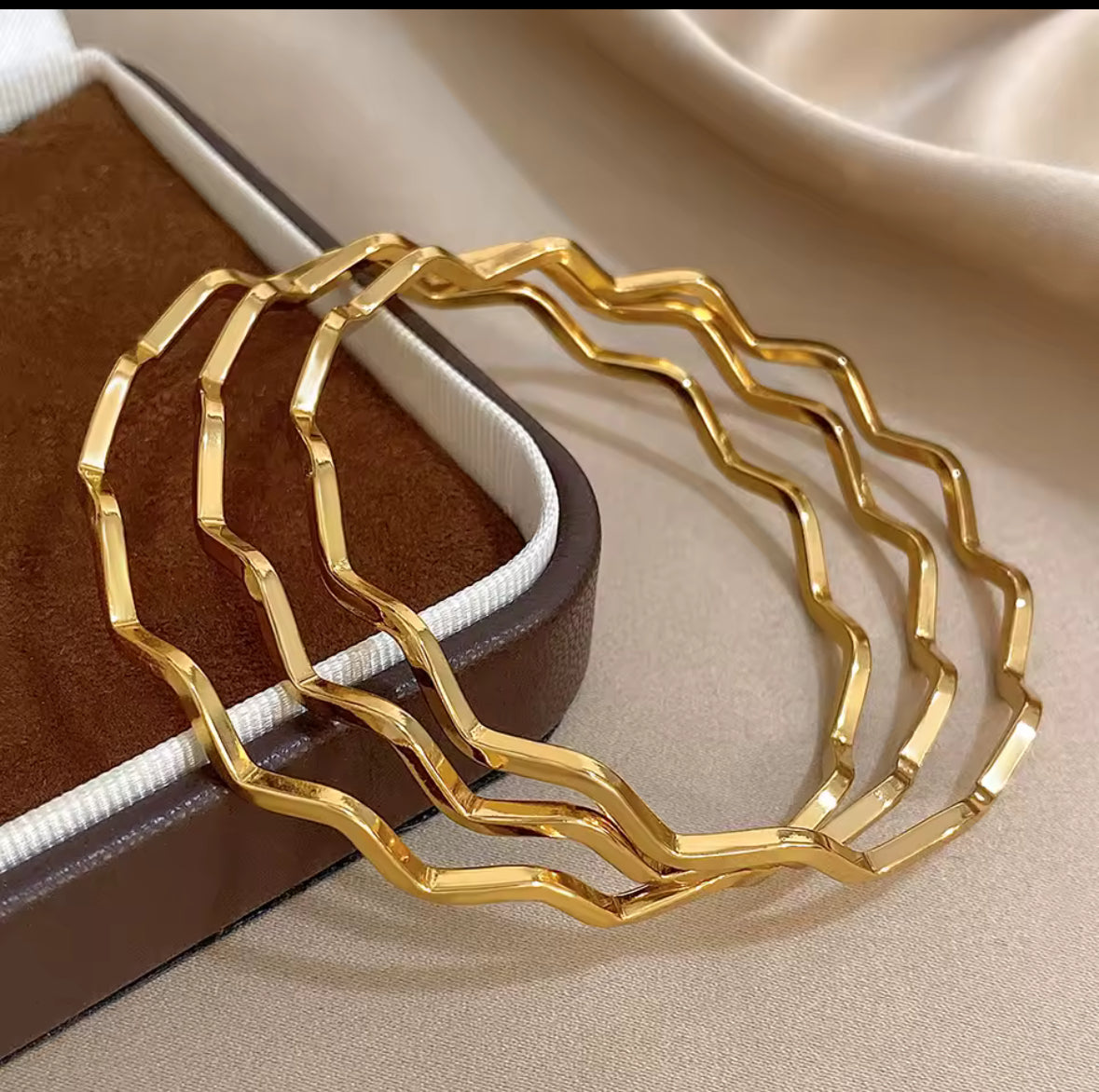 3pcs Gold plated stainless Steel Bangle set