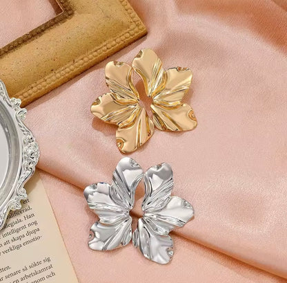 Modern Bold Leaf Earrings – Gold or Silver Stainless Steel Statement